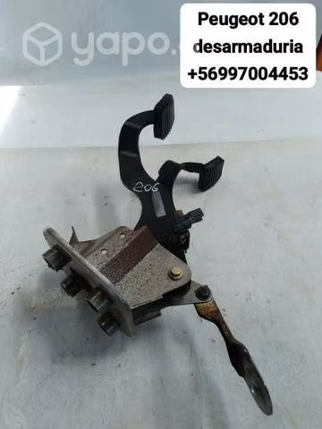 Pedal Peugeot 206 desarmaduría de freno