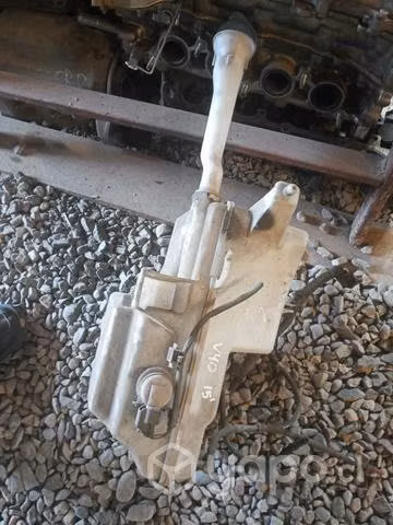 Volvo v40 2015 deposito de agua original motor