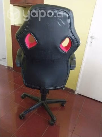 Silla Gamer en excelente estado - Imagen 2