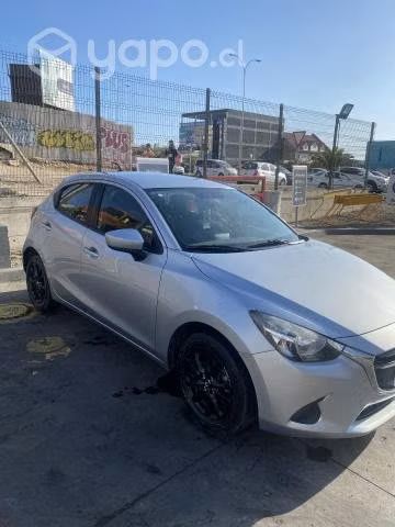 Mazda 2 full equipo 2018