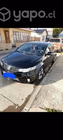 Por traslado Se vende kia forte 2010