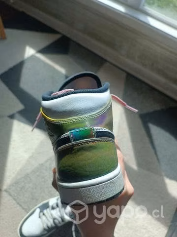 Jordan 1mid SE usada