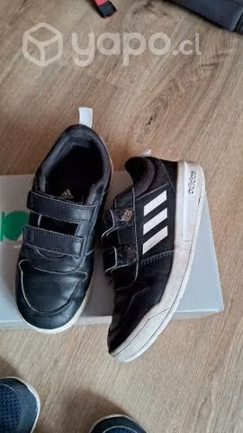 Zapatillas de niños número 33 y 31 - Imagen 2