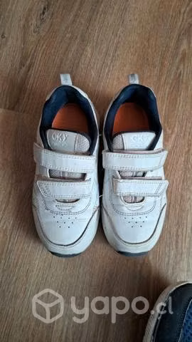 Zapatillas de niños número 33 y 31