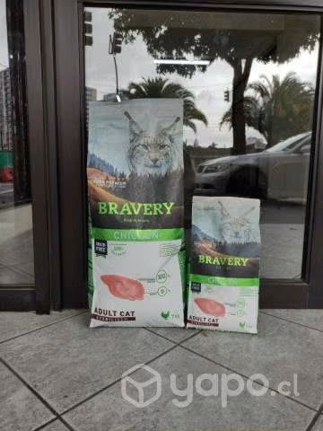 Oferta en Alimento Gato Bravery Pollo Esterilizado