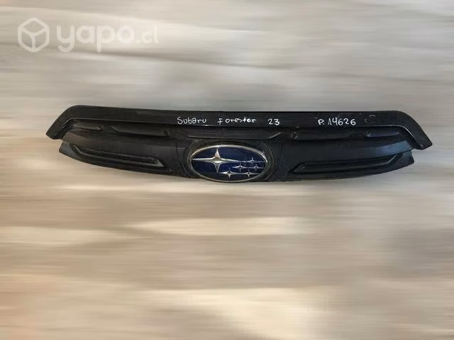 Máscara subaru forester 2023