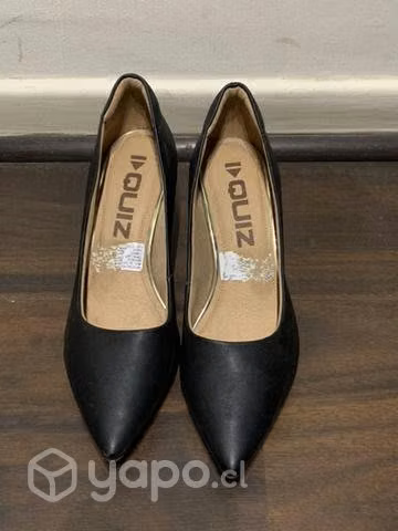 Zapatos negros formales marca quiz