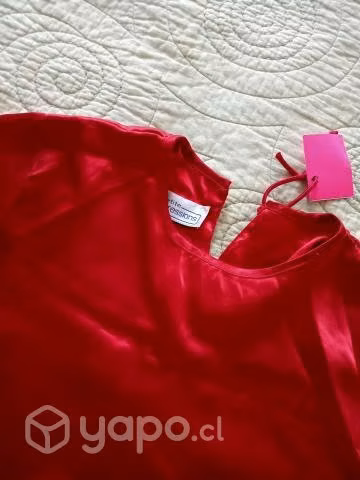 Blusa manga corta roja de satín talla m 5000