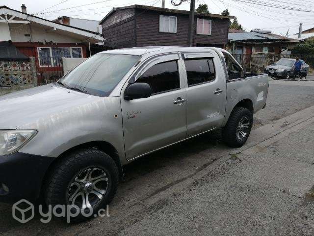 Toyota hilux 4 x4 año 2006 - Imagen 2