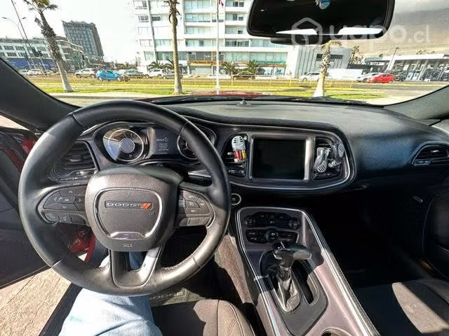 Dodge challenger 2015 SXT varios extras + - Imagen 4