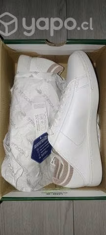 Zapatillas CAT y Lacoste