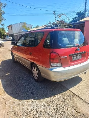 Vendo kia carens