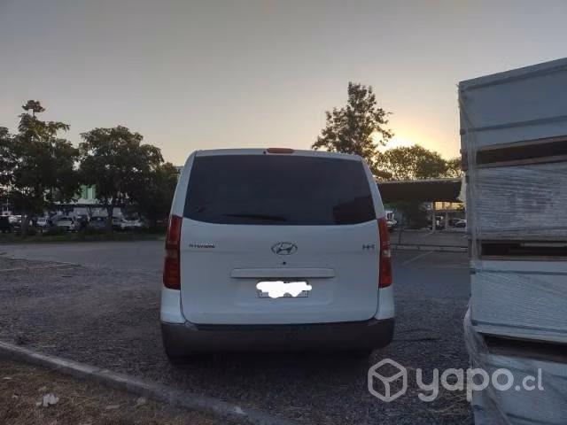 Hyundai H-1 minibus 2.5 diesel 12 pax. Decreto 80