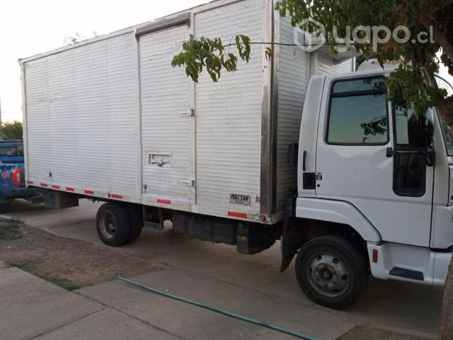 VENDO Ford CARGO 916 con equipo de frio