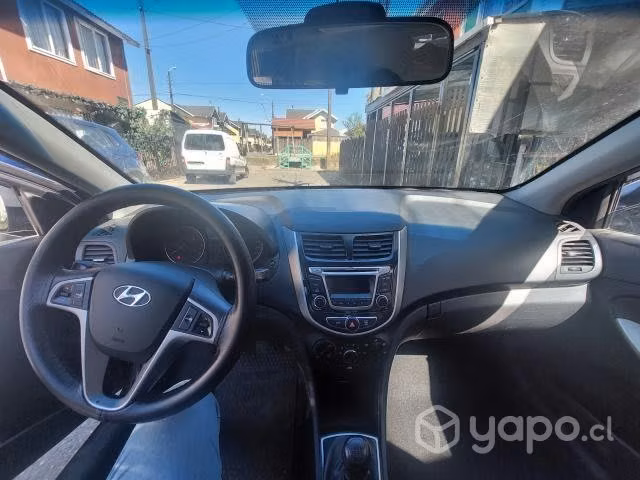 Hyundai Accent 2013