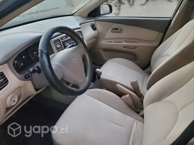 Kia Rio Jb 2008 dorado - Imagen 6