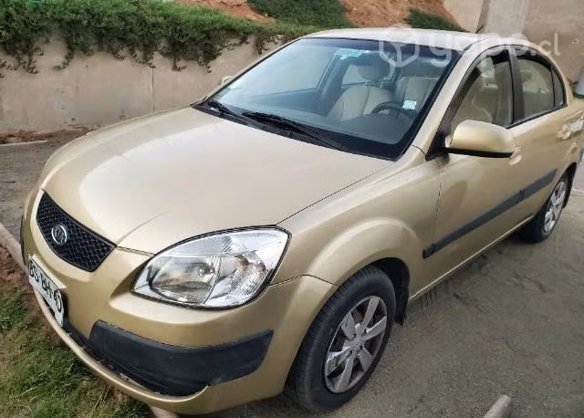 Kia Rio Jb 2008 dorado - Imagen 10
