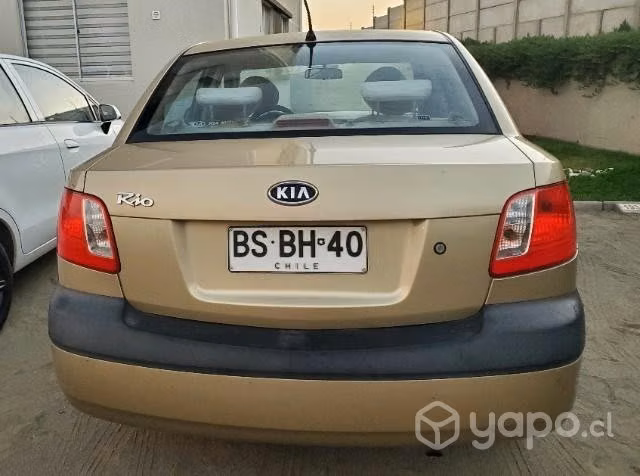 Kia Rio Jb 2008 dorado - Imagen 7