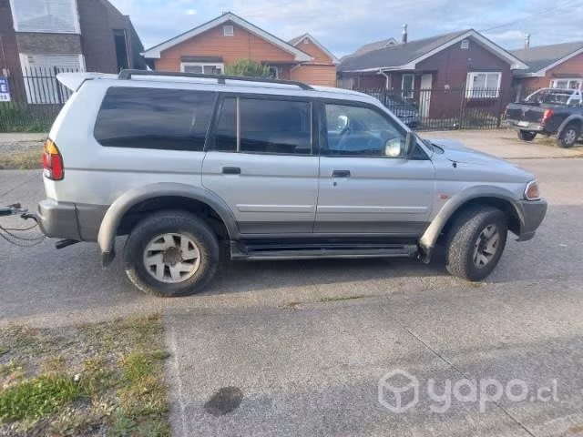 Mitsubishi montero sport 4x4 2.5 diesel - Imagen 6