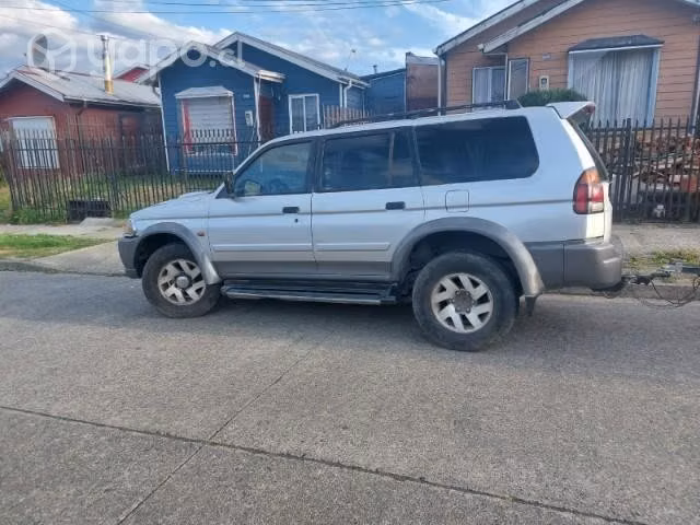 Mitsubishi montero sport 4x4 2.5 diesel - Imagen 5