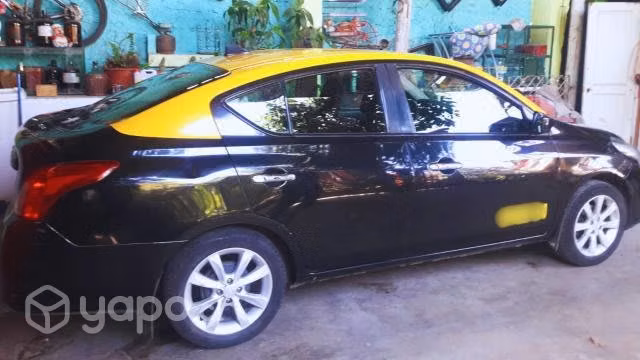 Venta de taxi básico NISSAN VERSA 2016