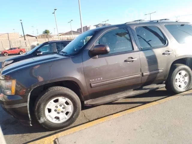 Vendo chevrolet tahoe