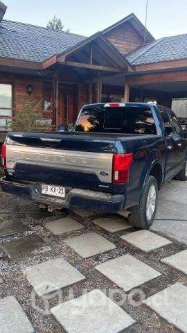 Camioneta Ford f150 platinum único dueño facturabl - Imagen 3