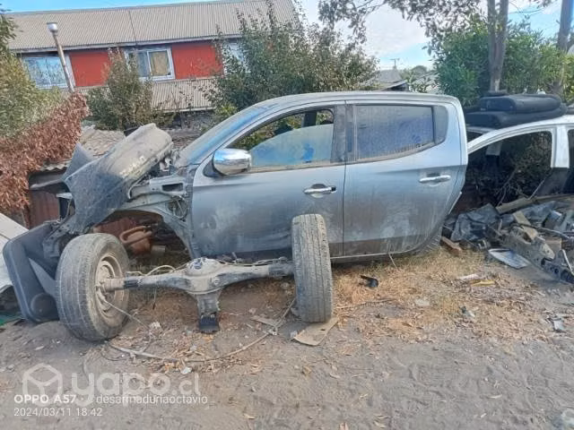 Puerta mitsubishi l200 2016 al 2023