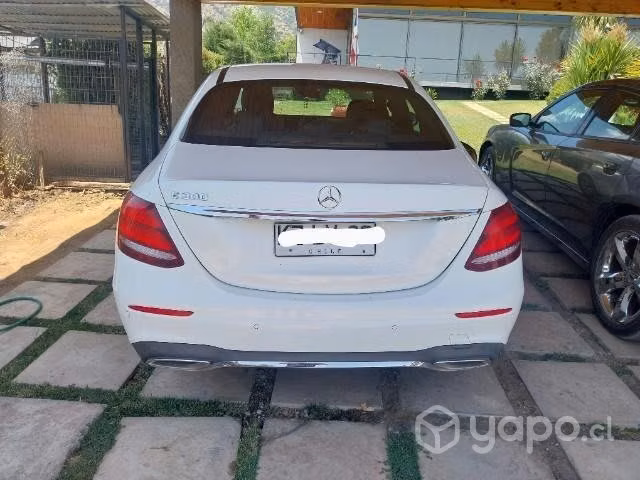 Vendo mercedes e300 nuevo