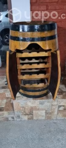 hermoso barril bar
