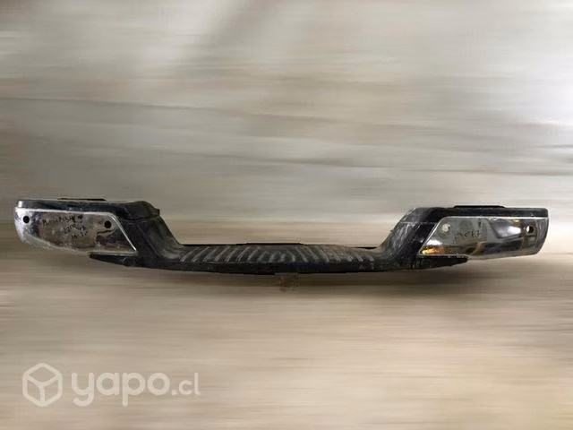 Parachoque trasero Mitsubishi l