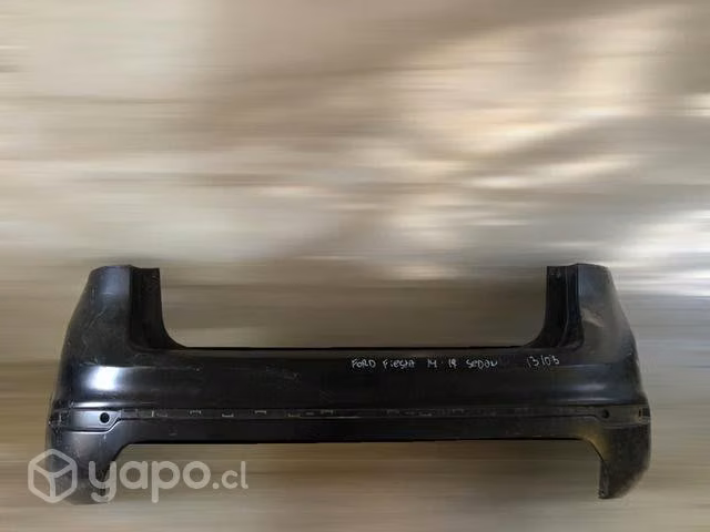 Parachoque trasero Ford fiesta sedan 2014-2019