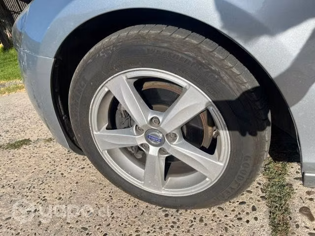 Volvo v40 2016 diesel mecanico - Imagen 5