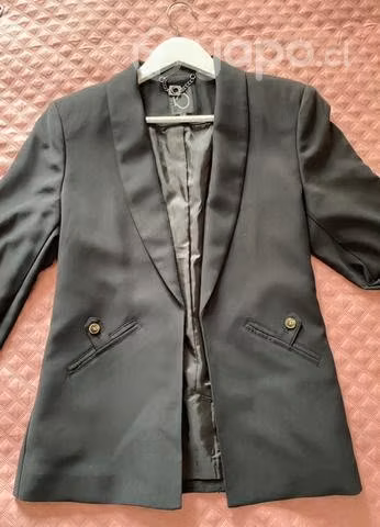 Blazer marca iO talla 42 - Imagen 2