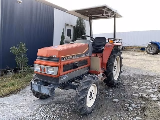 Tractor yanmar 23hp 4x4 con rotovator importado