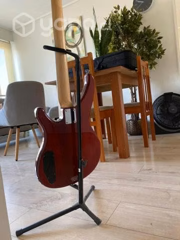 Bajo Yamaha TRBX174EW poco uso - Imagen 3