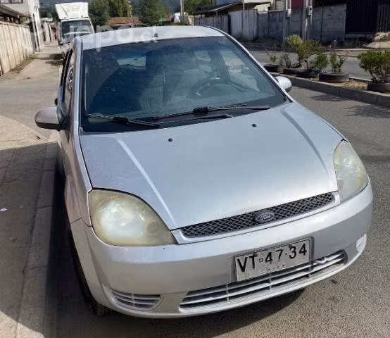Vehículo Ford fiesta - Imagen 6