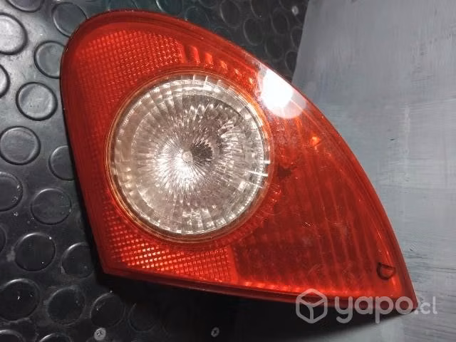 Farol trasero isquierdo toyota corolla