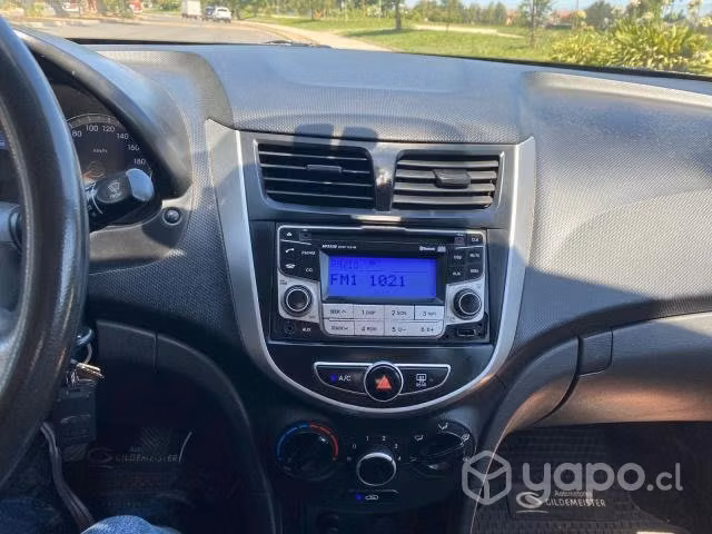 Hyundai accent 2013 - Imagen 6