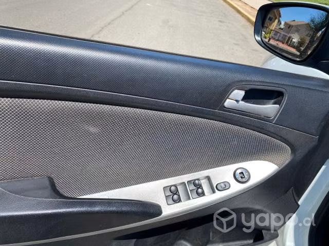 Hyundai accent 2013 - Imagen 10