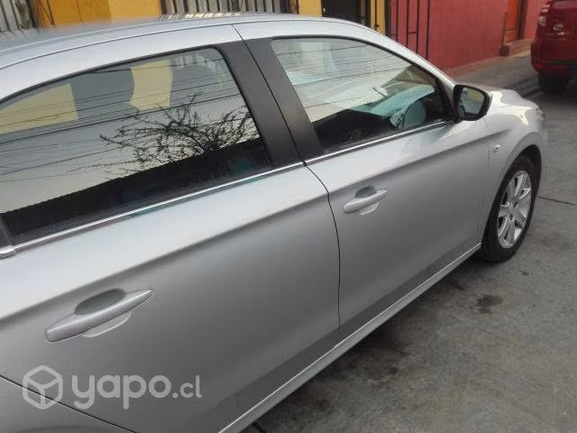 Peugeot 301 Diesel Allure Full año 2014
