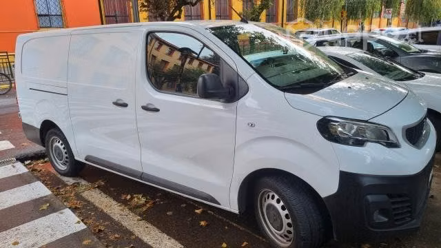 Peugeot Expert 2021