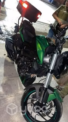 Dominar 400
