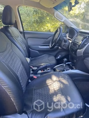 2017 Mitsubishi L200 2.4 TD CD Dakar HP 4WD - Imagen 7