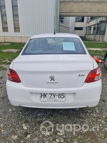 Peugeot 301 año 2015