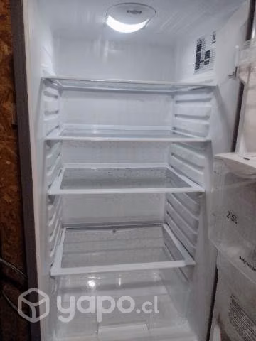 Refrigerador dos puertas semi nuevo