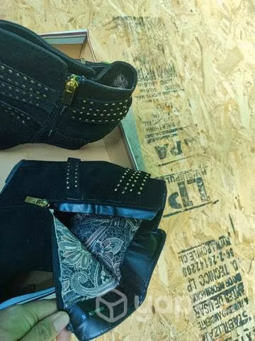 Botines y zapatos de mujer