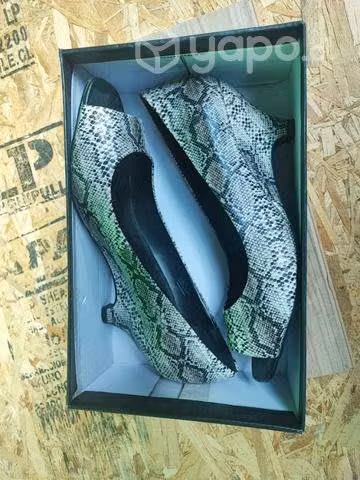 Botines y zapatos de mujer