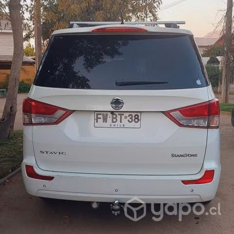 Ssangyong stavic 2013