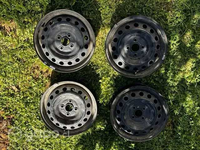 4 llantas de fierro aro 15